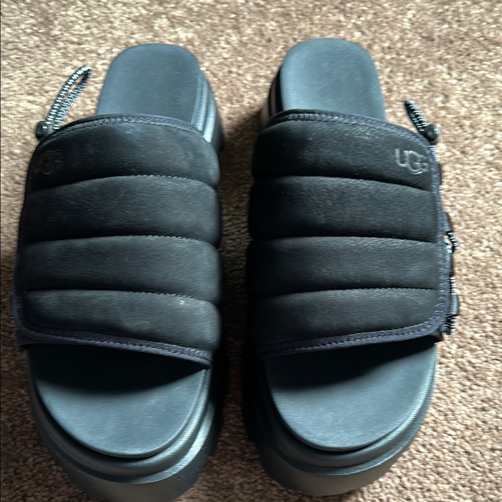 Ugg woman sandals size 10